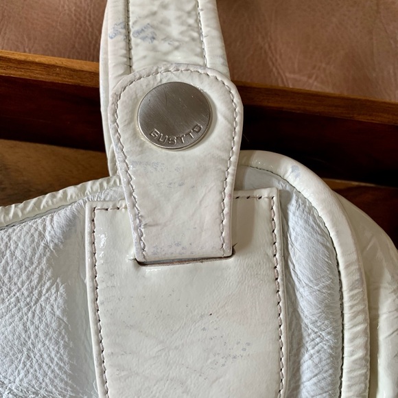 GUSSTO Black & White Leather Handbag - Picture 5 of 15